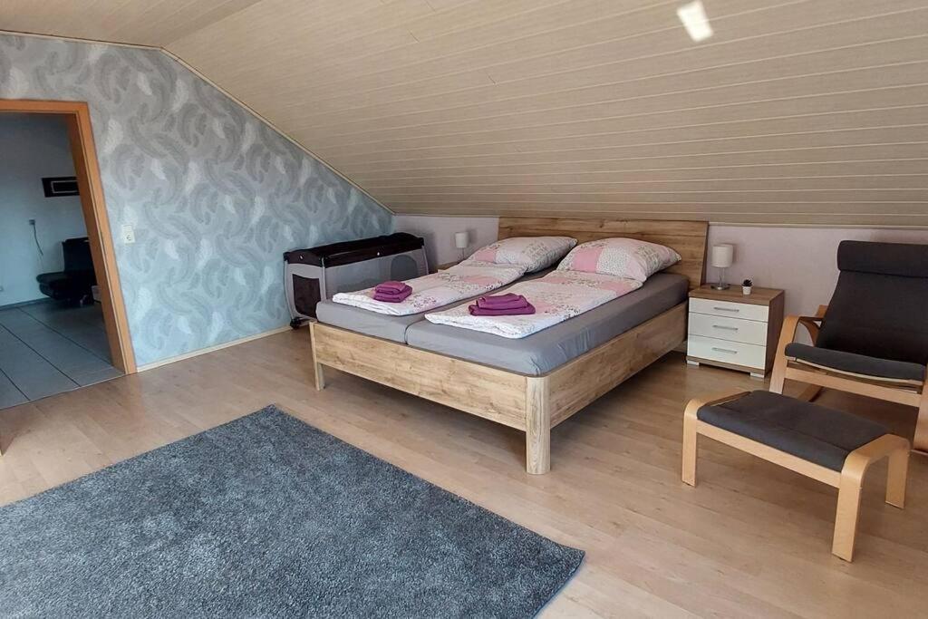 Grosse Tolle 4 Zimmer Ferienwohnung Im Herzen Des Odenwaldes Moerlenbach Luaran gambar