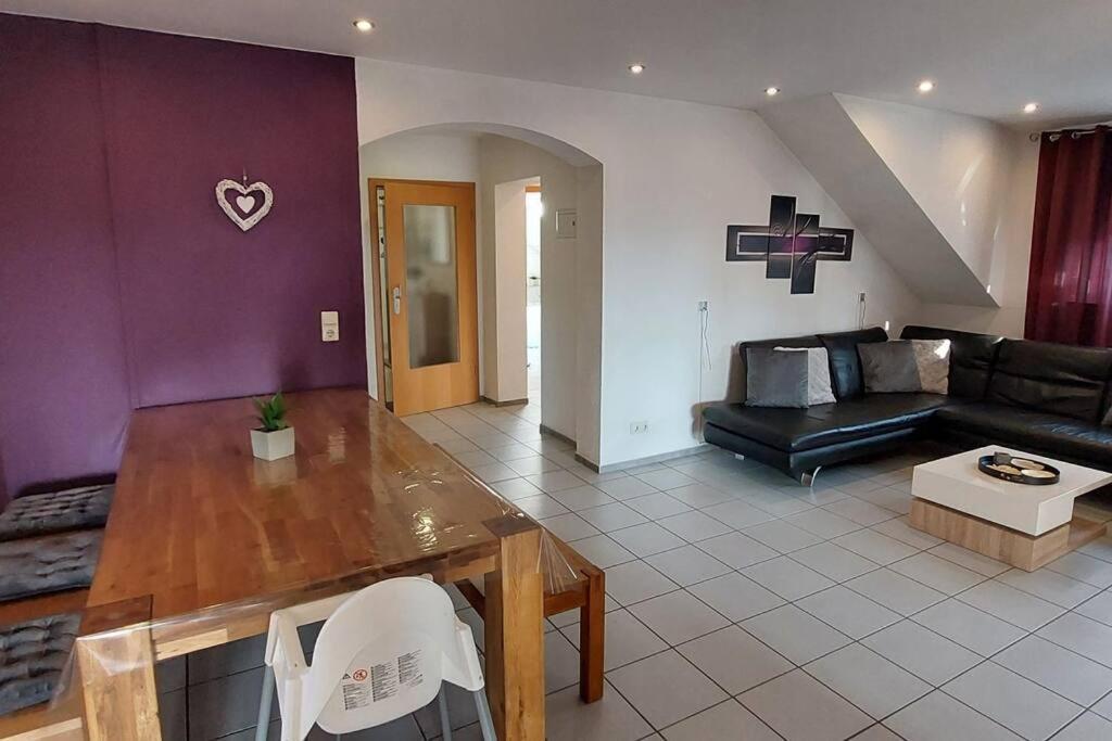 Grosse Tolle 4 Zimmer Ferienwohnung Im Herzen Des Odenwaldes Moerlenbach Luaran gambar