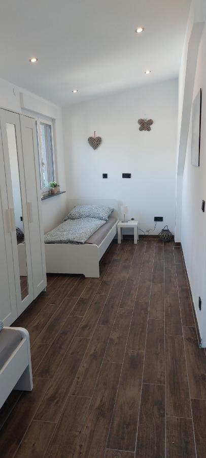 Grosse Tolle 4 Zimmer Ferienwohnung Im Herzen Des Odenwaldes Moerlenbach Luaran gambar